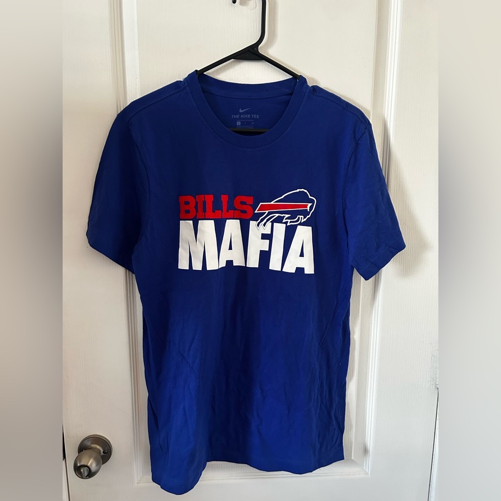 Nike bills t-shirt